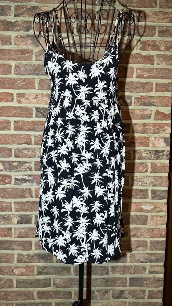Robe noire à motifs de palmiers blancs C&A Taille Xs/34 - photo numéro 11