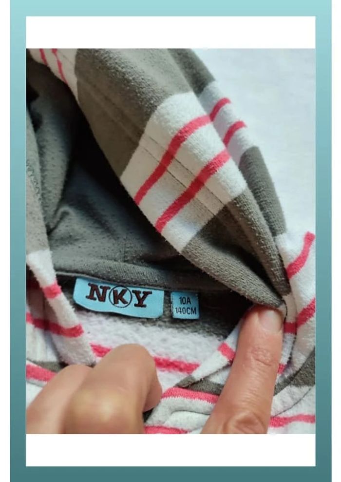 Pull zippé a capuche - photo numéro 5