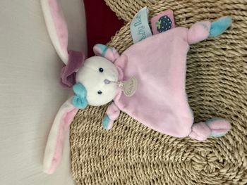 Doudou plat lapin rose blanc bleu Berry BABY NAT