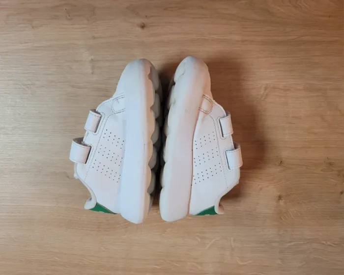 Baskets Adidas Advantage taille 26 - photo numéro 4