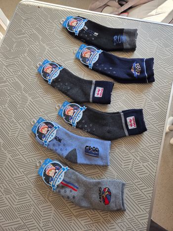 Lot 6 paires de chaussettes neuves antidérapante 31/35