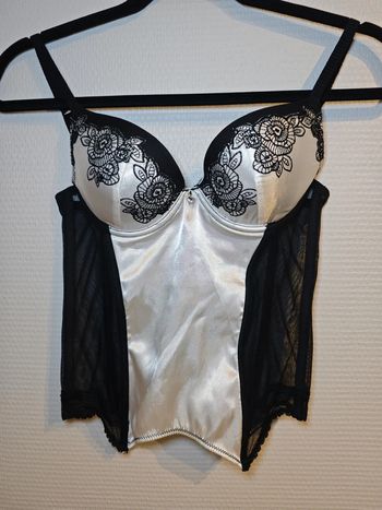 Corset Etam noir et blanc en satin et dentelle