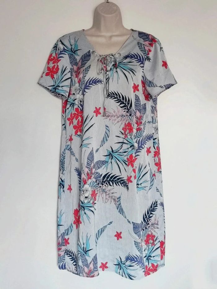 Robe été mi-longue droite fluide fleur exotique bleu rouge blanc / Urban by Gémo - 38/M à 40/L - photo numéro 7