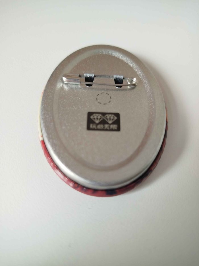 Stand acrylique San Lang avec badge ( heaven official's blessing / TGCF ) - photo numéro 3
