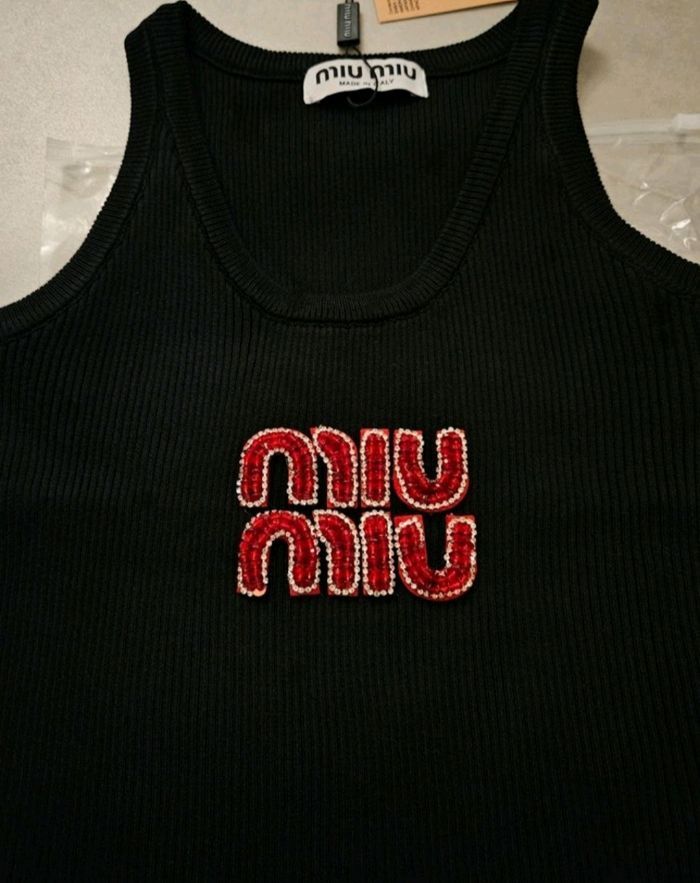 Débardeur Miu Miu noir rouge 🍒 - photo numéro 2