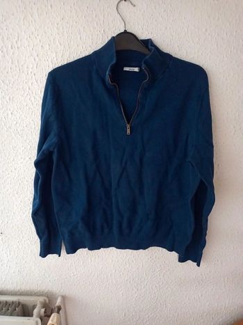 Pull bleu