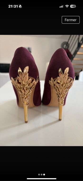 Escarpins à talons dorées