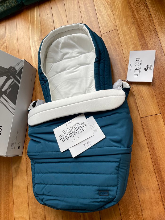 Nacelle souple footmuff chancelière Priam mios  cybex Mountain blue jamais utilisé