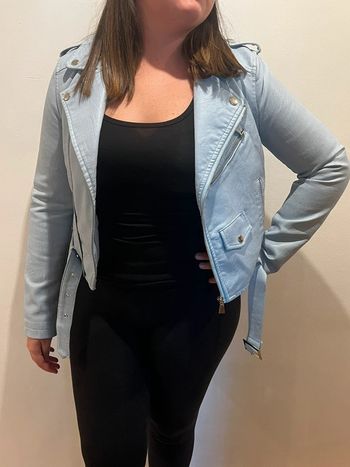 Veste en similicuir bleu ciel