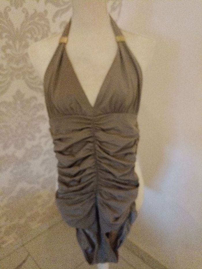 Maillot de bain une pièce effet gainant taille 40