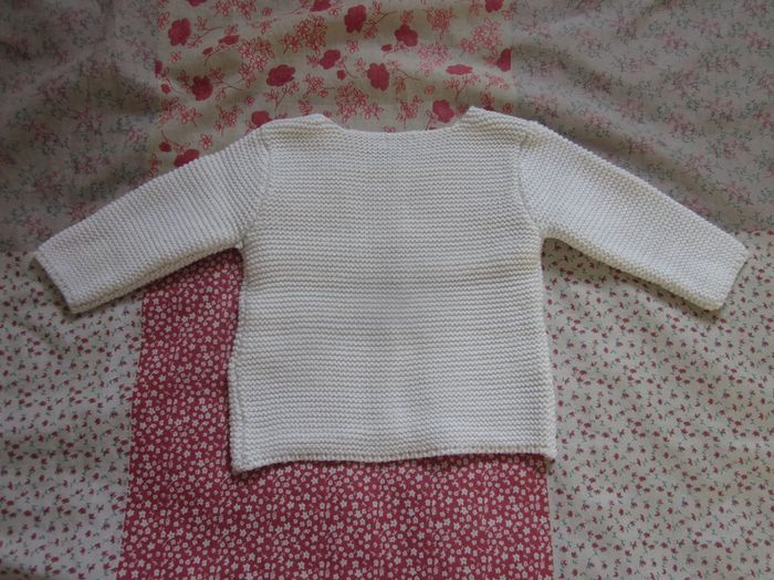 Gilet écru 6 mois - photo numéro 2