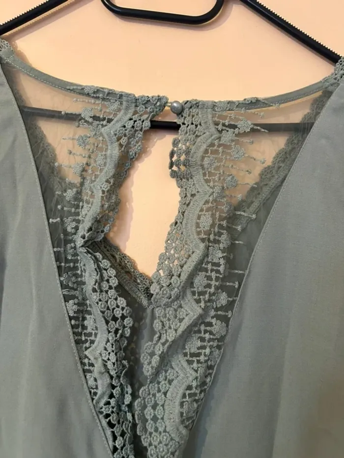 Jolie robe vert d’eau - photo numéro 3