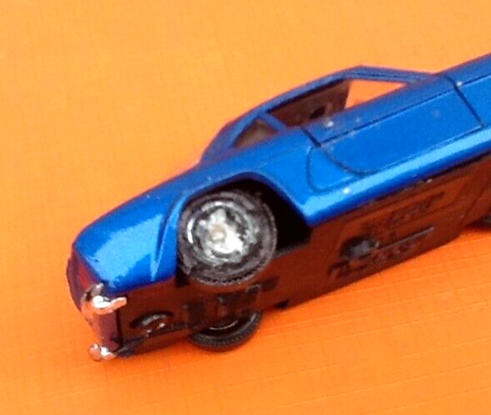 (article vendu en l' état, état d' usage, défaut roue arrière voir toutes les photos) Voiture minia - photo numéro 5