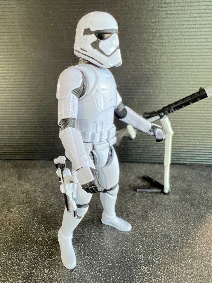 Storm Trooper du premier ordre - Figurine Star Wars 11cm - photo numéro 4