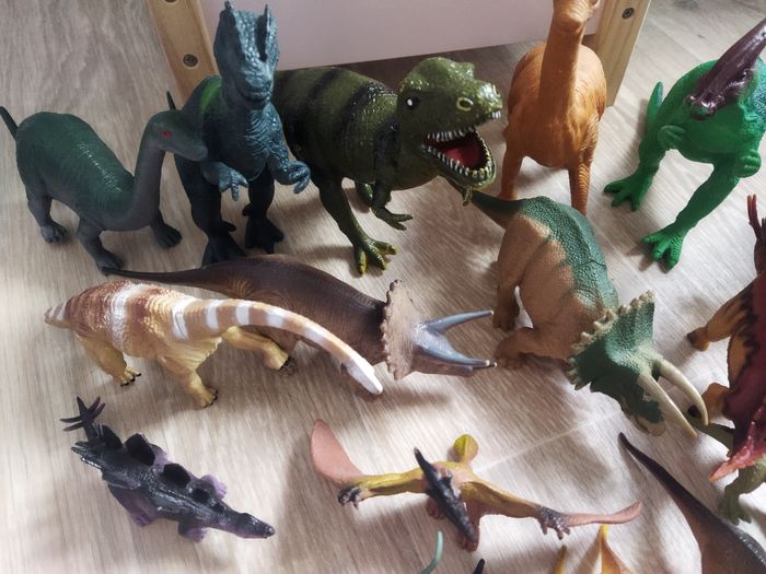 Lot 22 dinosaures autre - photo numéro 2