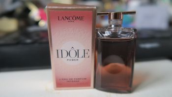 Miniature de parfum Idôle de Lancôme