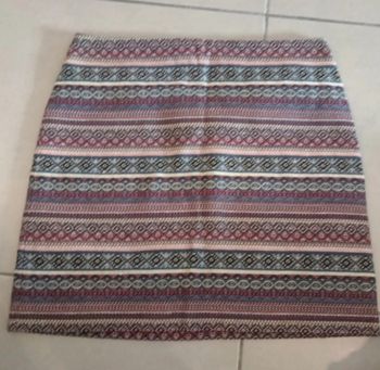 Jupe neuve taille 40