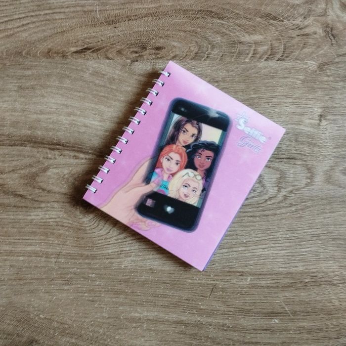 🩷 Cahier coloriage spirale selfies girls 🩷 #emyfleury_scrapbooking