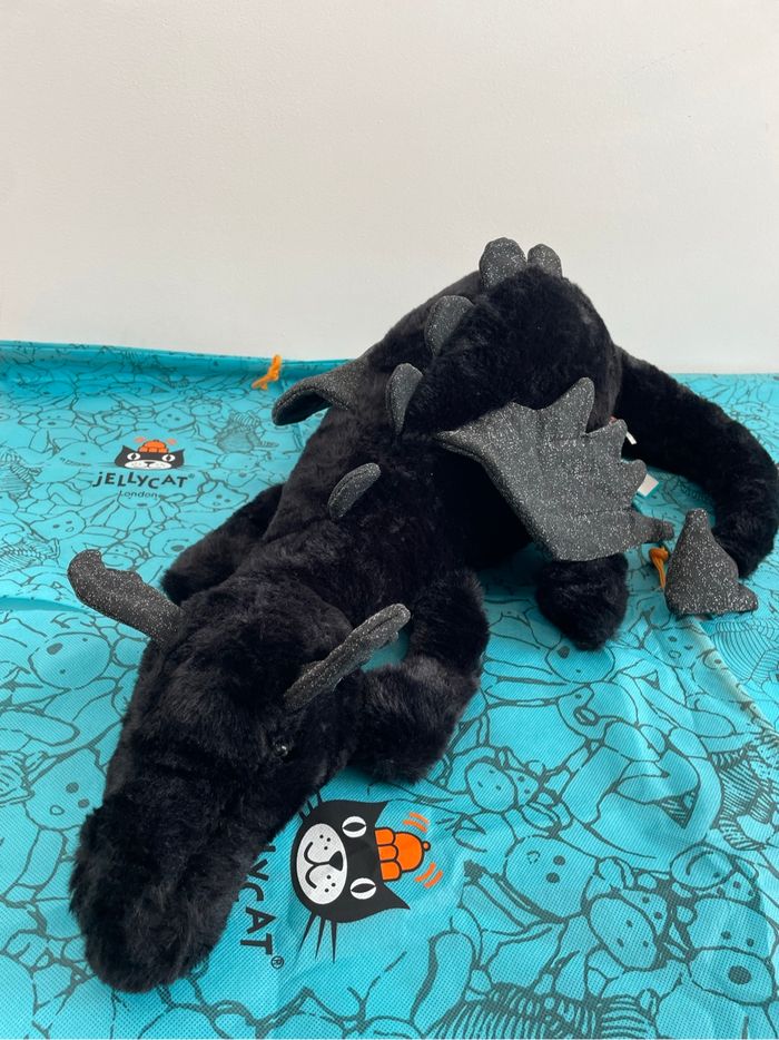 Enorme Jellycat ONYX DRAGON HUGUE 🖤 - photo numéro 9