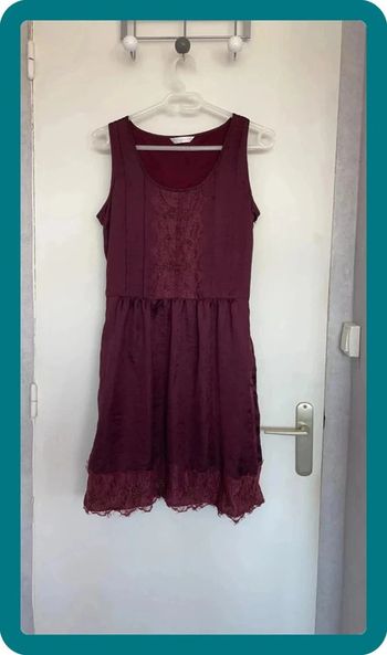 Robe bordeaux foncé