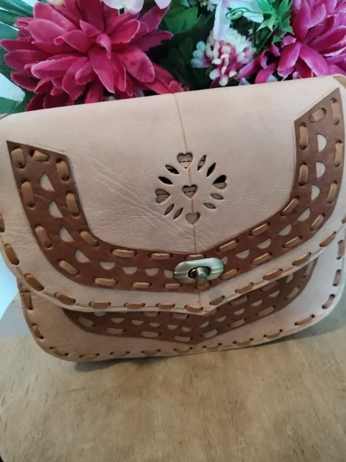Sac bandoulière beige en cuir - photo numéro 2
