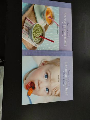 Lot 2 livres alimentation bébé 0/18mois