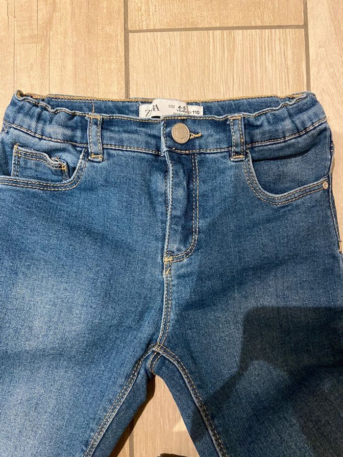 Jean slim excellent état Zara 4/5 ans - photo numéro 3