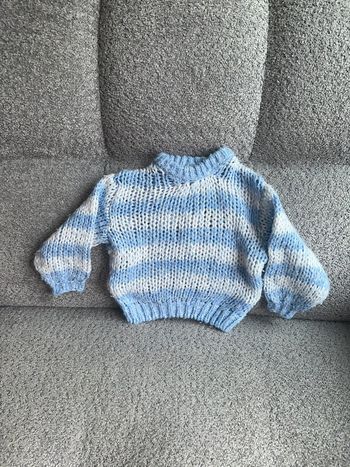 Pull grosse maille ajourée blanc et bleu Zara