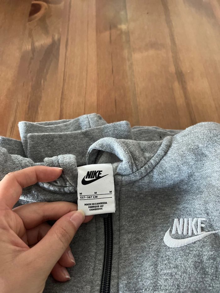 Sweat-shirt zippé Nike garçon taille M 137-147cm - photo numéro 2
