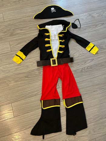 Déguisement Pirate 4-5 ans NEUF