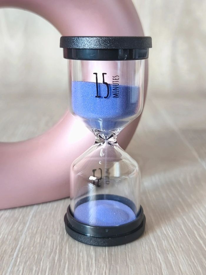 Gros sablier en verre 15 min violet