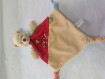 Doudou Disney Winnie plat