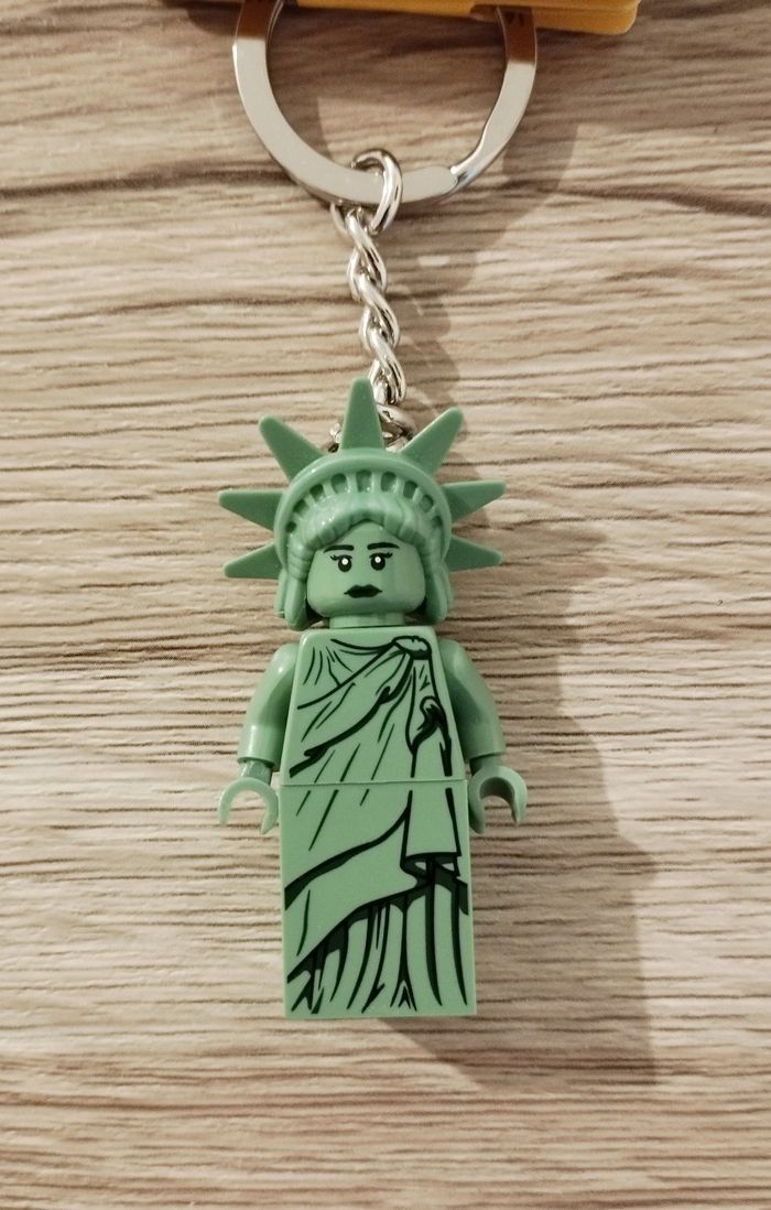LEGO 854082 porte-clés Statue de Liberté - photo numéro 2