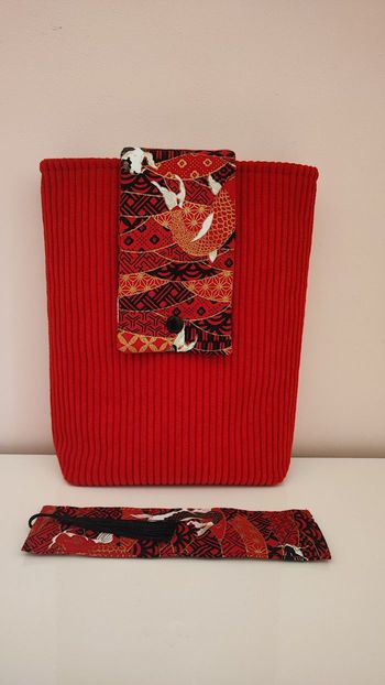 Pochette pour livre en velours rouge fait main 