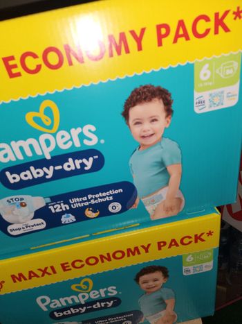 Deux cartons pampers t6