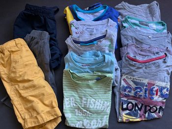 10 t-shirts et 3 shorts garçon 6 ans