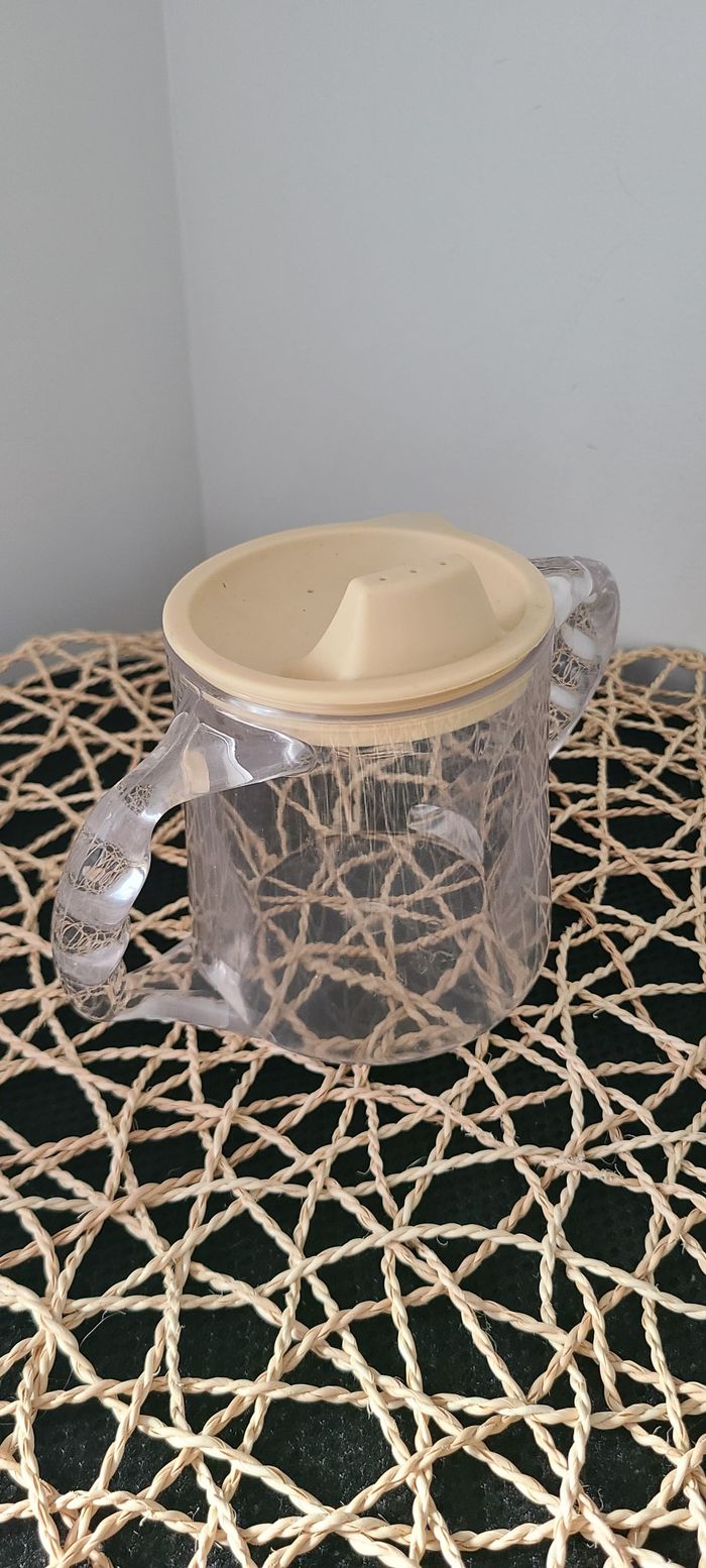 Tasse en plastique Dynamic Aids avec deux poignées - photo numéro 2