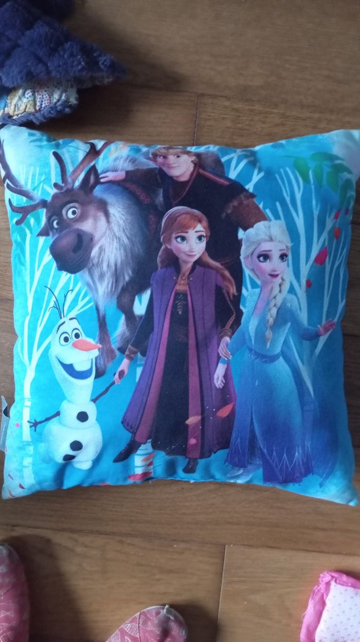 Coussin reine des neiges - photo numéro 3
