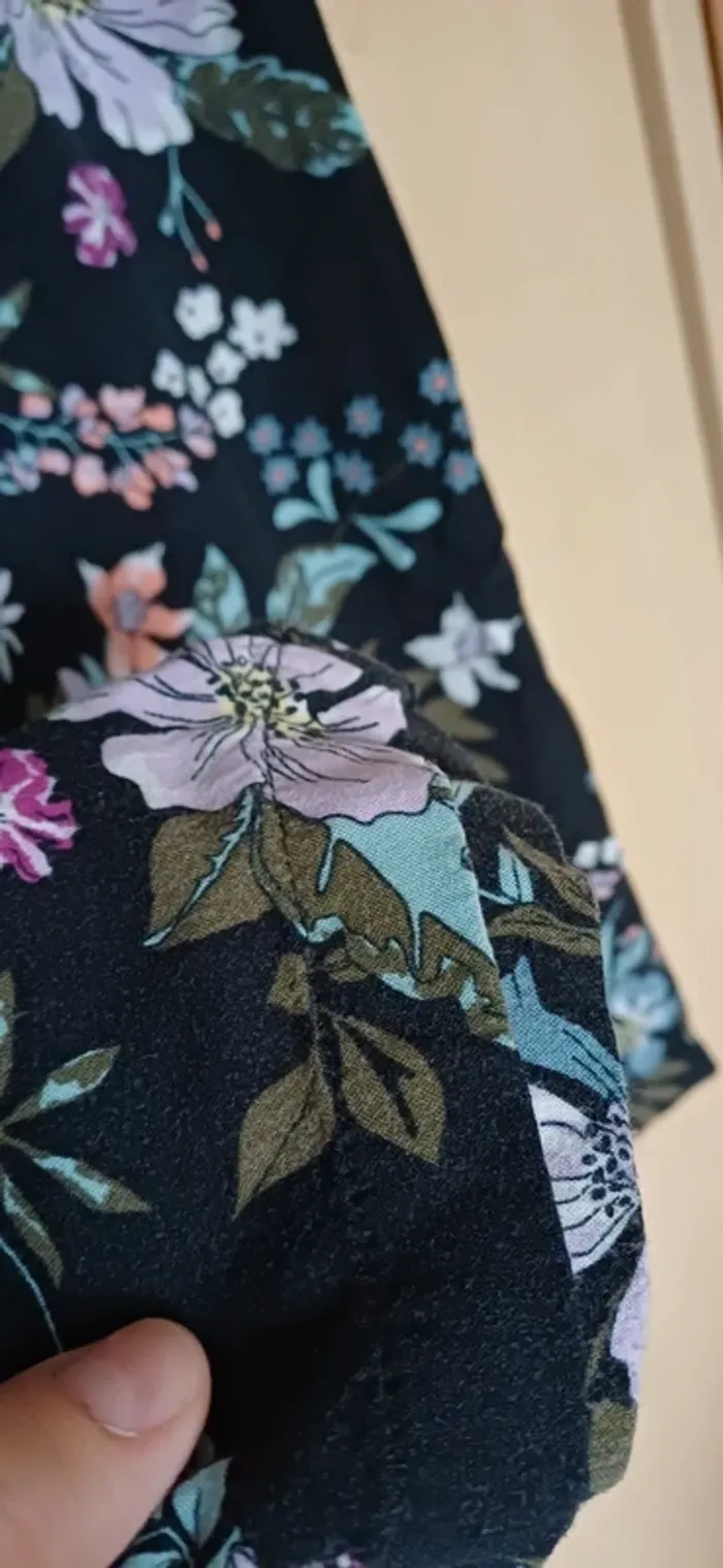 Pantalon fin fleuri vero moda taille small - photo numéro 4