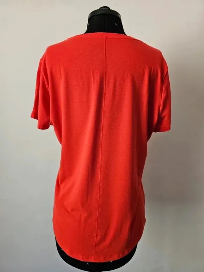 🔥 T-shirt Nike Femme Taille M - Orange Vif, Technologie Dri-FIT, Excellent État 🔥 - photo numéro 2