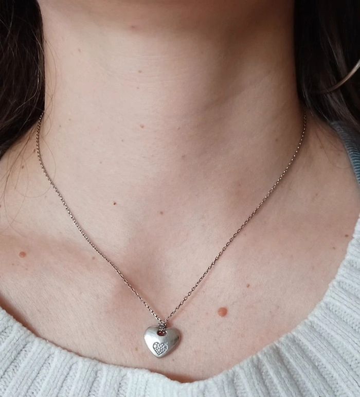 Collier argenté avec pendentif cœur - photo numéro 2