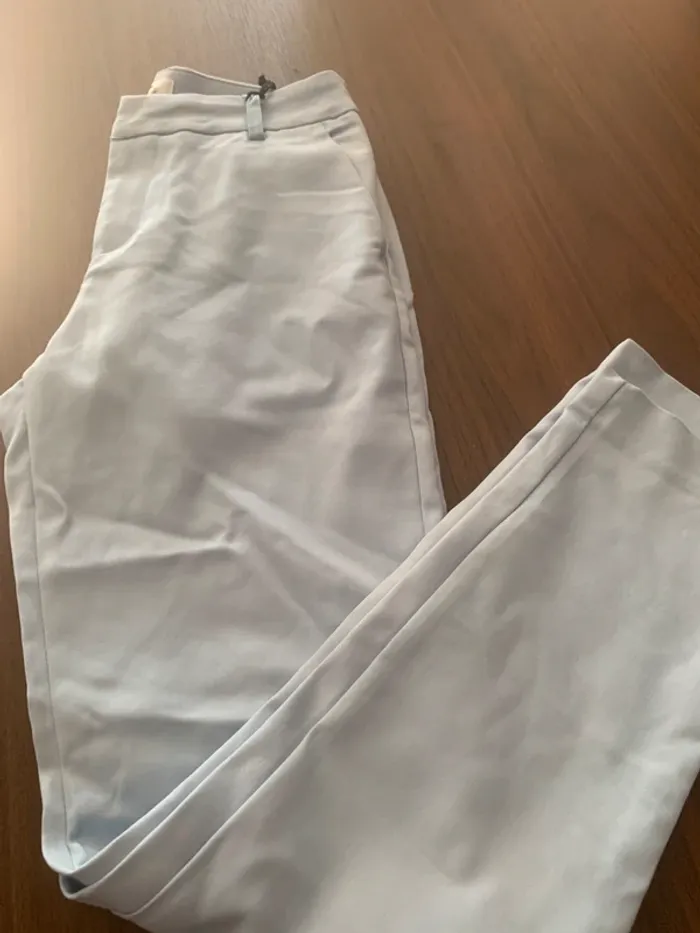 Pink woman  chino T32