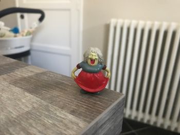 Figurine mme mim Arthur et merlin l’enchanteur