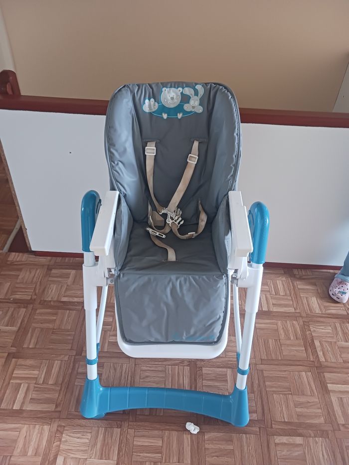 Chaise haute - photo numéro 2