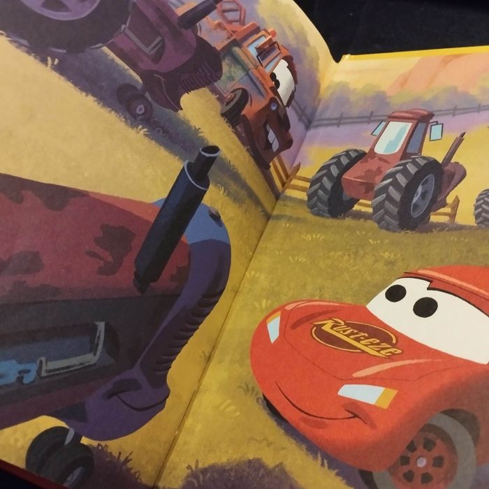 Livre enfant Disney Club du livre cars Martin et les tracteurs Disney - photo numéro 3