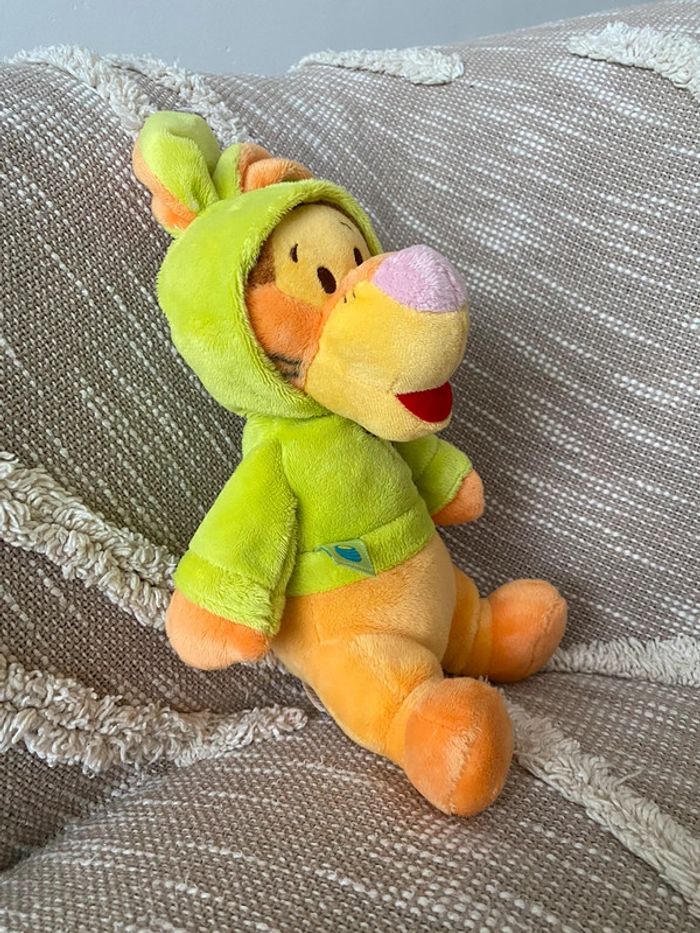 Peluche doudou 30cm Disney tigrou tigre winnie orange vert parfait état - photo numéro 2