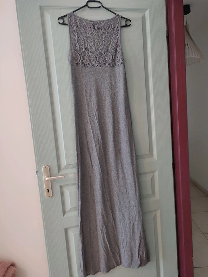 Robe longue tube élastique grise avec dos dentelle - photo numéro 2