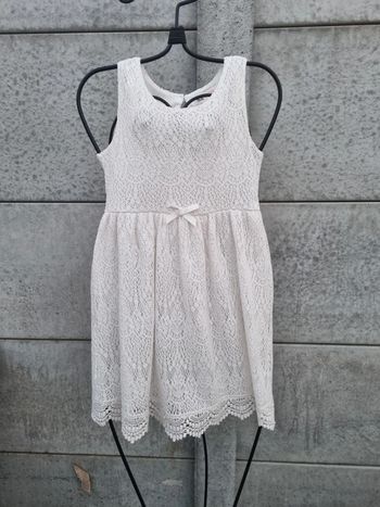 Robe blanche dentelle