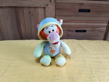 Mignonne peluche Tigrou avec capuche Nicotoy