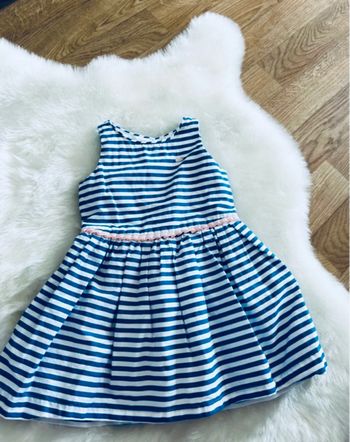 Jolie robe sergent major 2ans exellent état